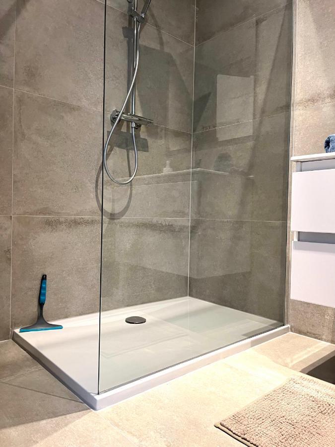 L'Escale Apartment Enghien Luaran gambar